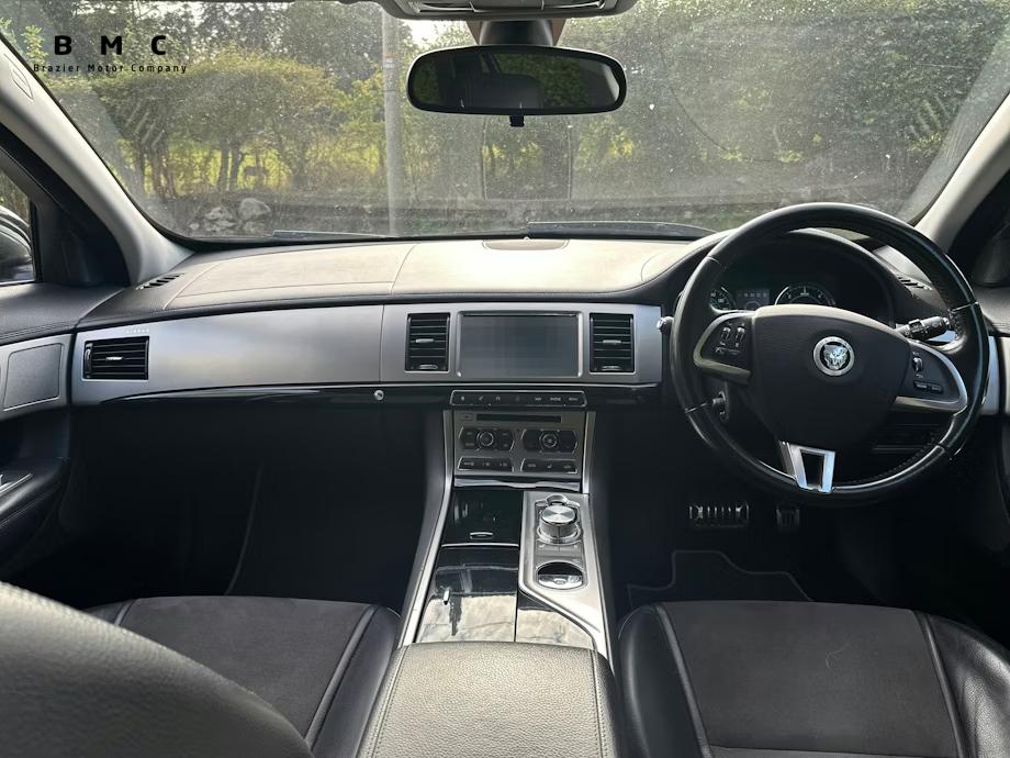 Jaguar XF 2.2d Sport Sportbrake 5dr Diesel Auto Euro 5 (s/s) (200 ps)